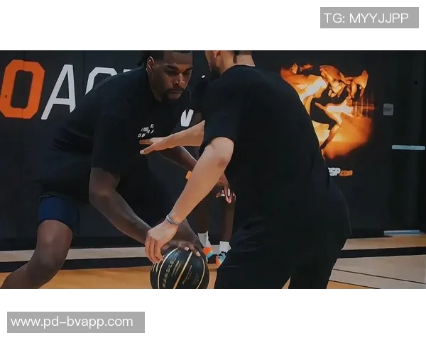 纳兹里德表现出色12投8中砍下25分10篮板三分球命中率高达71