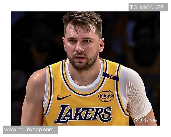 东契奇生涯第八次豪取45分10篮板5三分创历史新高超越哈登独享第一